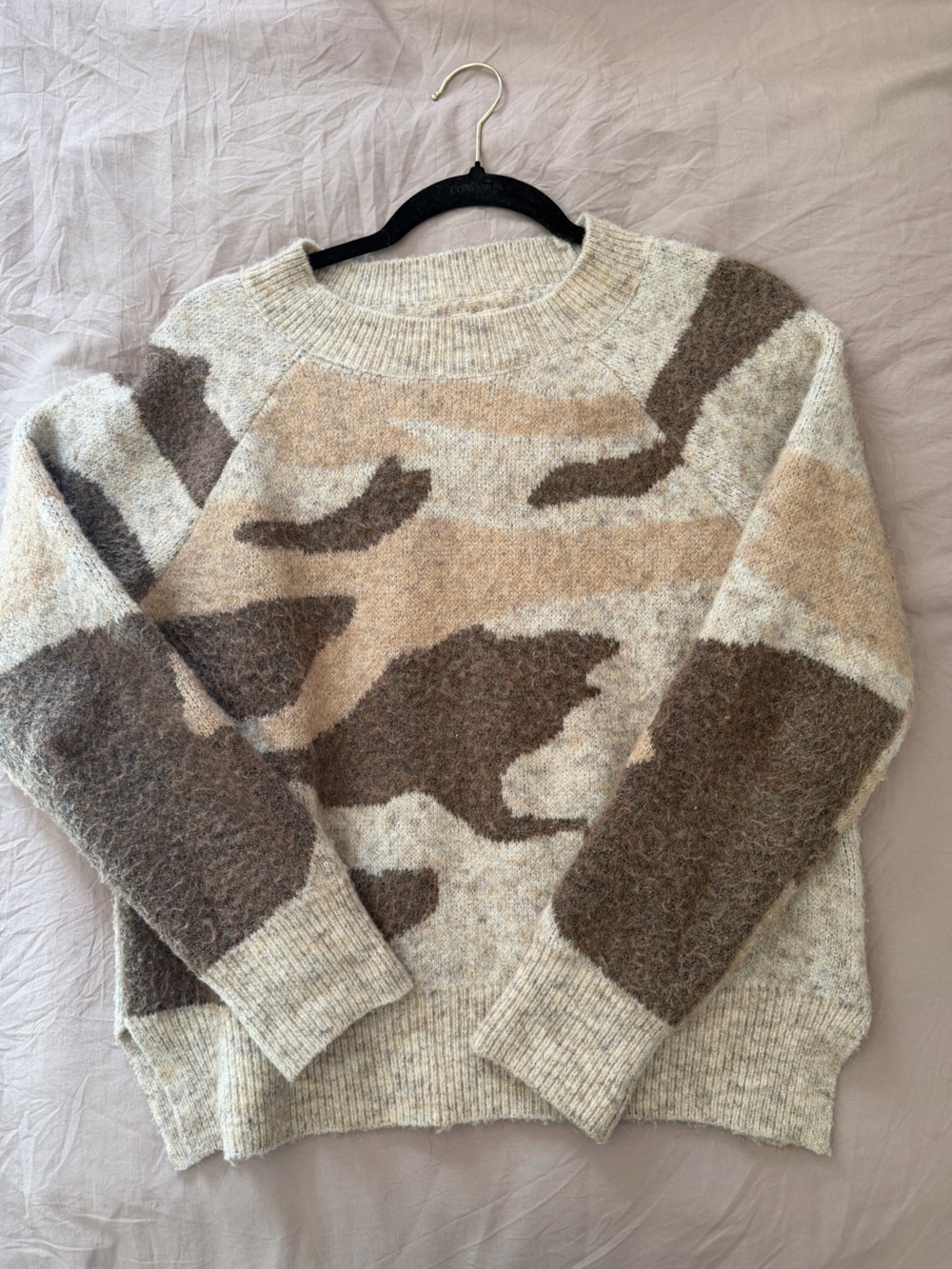 Moth Anthropologie Women's Sweater in Beige and Brown Camouflage